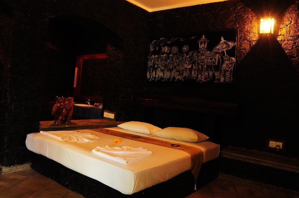 Boulder Garden Hotel Kalawana Phòng bức ảnh