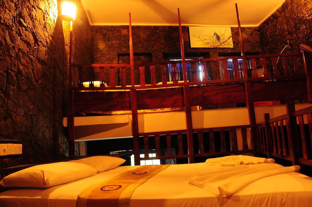 Boulder Garden Hotel Kalawana Phòng bức ảnh